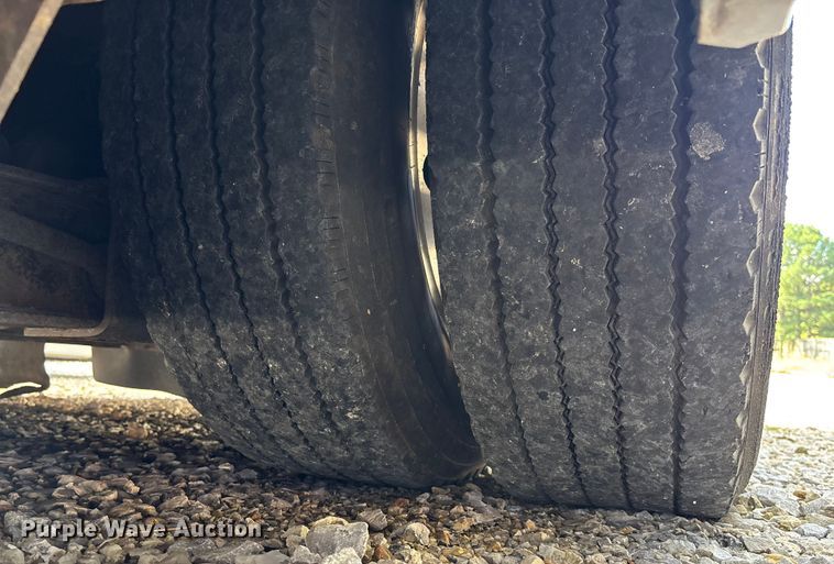 image for item EV3003 2010 Gillig G27D102N4   transit bus