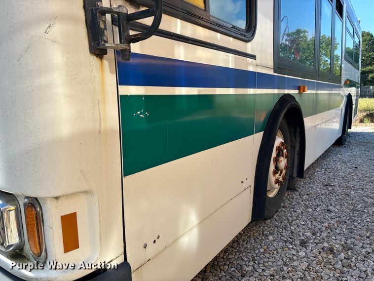 image for item EV3004 2005 Orion VII transit bus