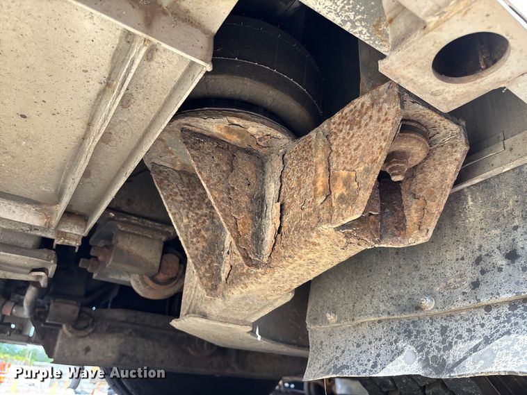 image for item EV3004 2005 Orion VII transit bus