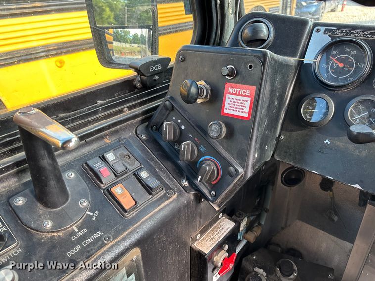 image for item EV3004 2005 Orion VII transit bus