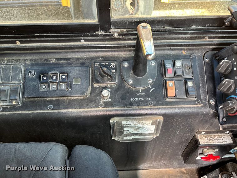 image for item EV3004 2005 Orion VII transit bus