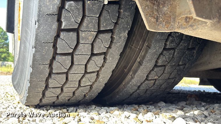 image for item EV3004 2005 Orion VII transit bus