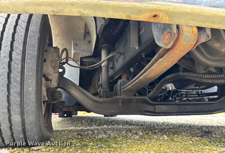 image for item EV3005 2000 International 3400 transit bus