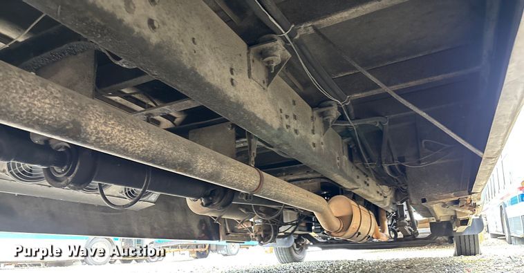 image for item EV3005 2000 International 3400 transit bus