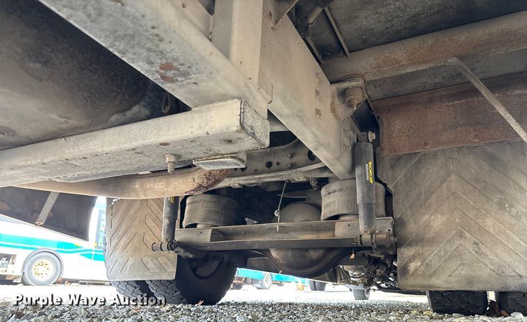 image for item EV3005 2000 International 3400 transit bus