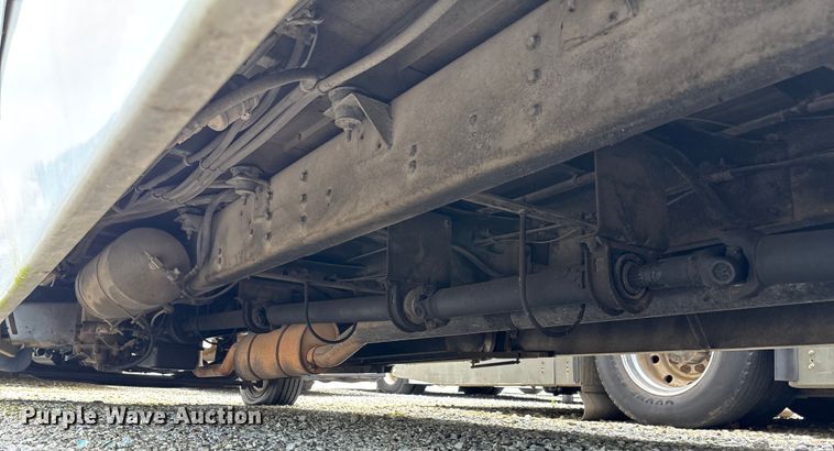 image for item EV3005 2000 International 3400 transit bus