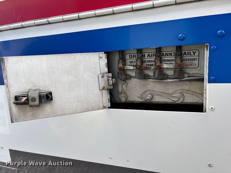 image for item EV3006 2010 Gillig G27D102N4 transit bus