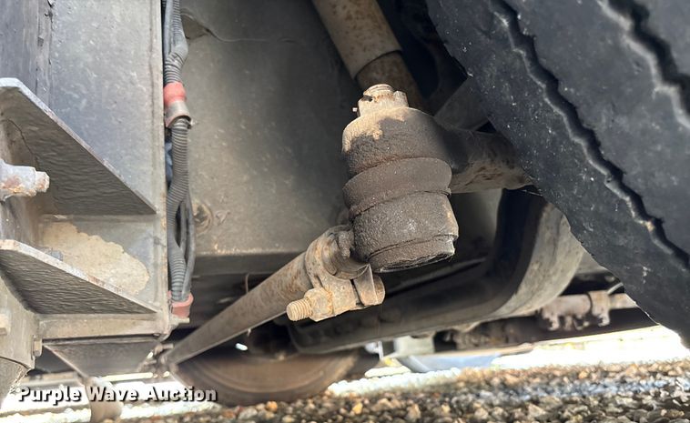 image for item EV3006 2010 Gillig G27D102N4 transit bus