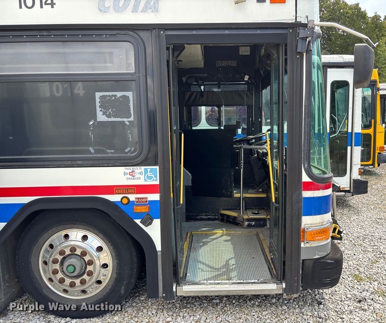 image for item EV3006 2010 Gillig G27D102N4 transit bus