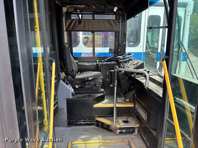 image for item EV3006 2010 Gillig G27D102N4 transit bus