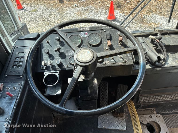 image for item EV3006 2010 Gillig G27D102N4 transit bus