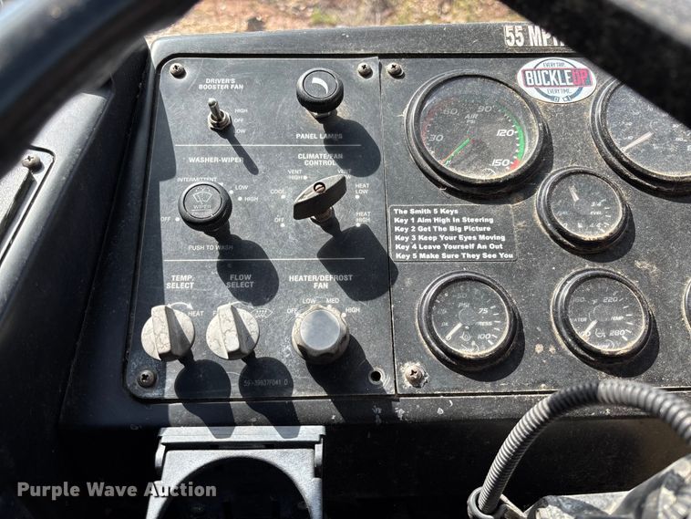 image for item EV3006 2010 Gillig G27D102N4 transit bus