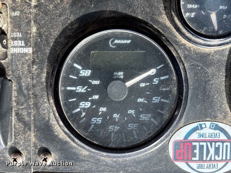 image for item EV3006 2010 Gillig G27D102N4 transit bus