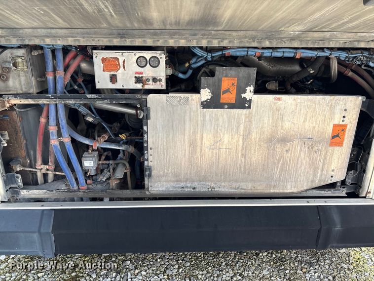 image for item EV3006 2010 Gillig G27D102N4 transit bus