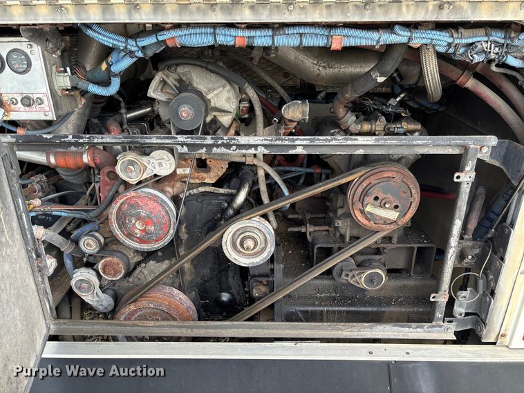 image for item EV3006 2010 Gillig G27D102N4 transit bus