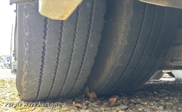 image for item EV3006 2010 Gillig G27D102N4 transit bus