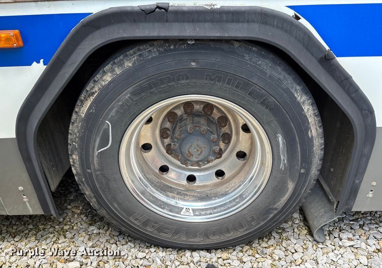 image for item EV3006 2010 Gillig G27D102N4 transit bus