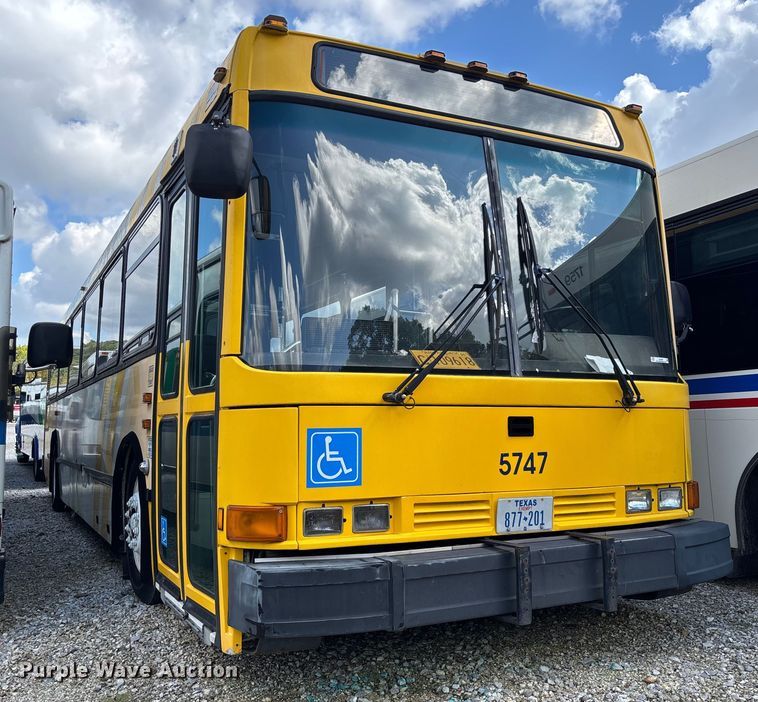 image for item EV3007 2003 North American Bus Industries SHF40 transit bus