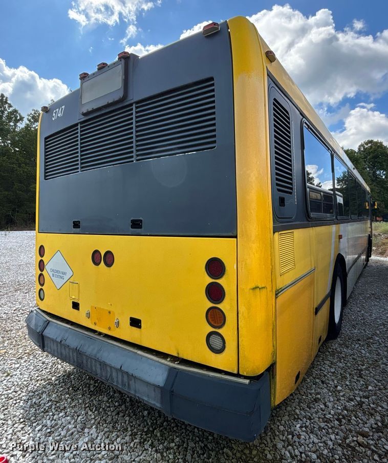 image for item EV3007 2003 North American Bus Industries SHF40 transit bus