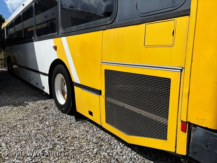 image for item EV3007 2003 North American Bus Industries SHF40 transit bus