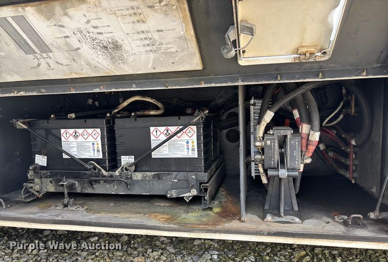 image for item EV3007 2003 North American Bus Industries SHF40 transit bus