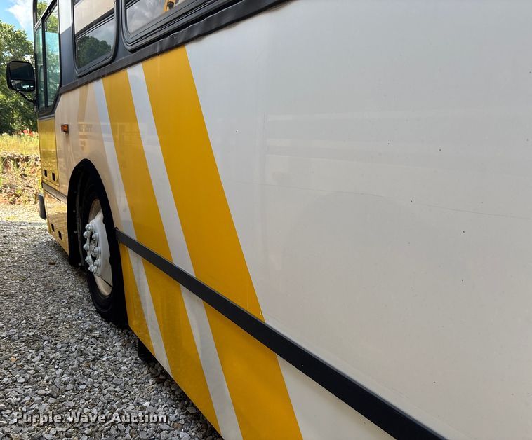 image for item EV3007 2003 North American Bus Industries SHF40 transit bus