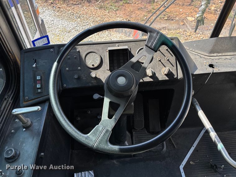 image for item EV3007 2003 North American Bus Industries SHF40 transit bus