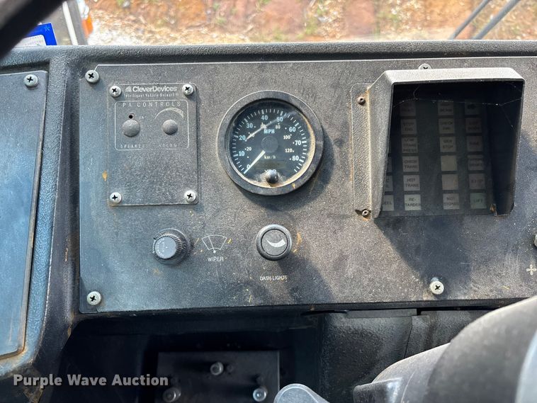 image for item EV3007 2003 North American Bus Industries SHF40 transit bus