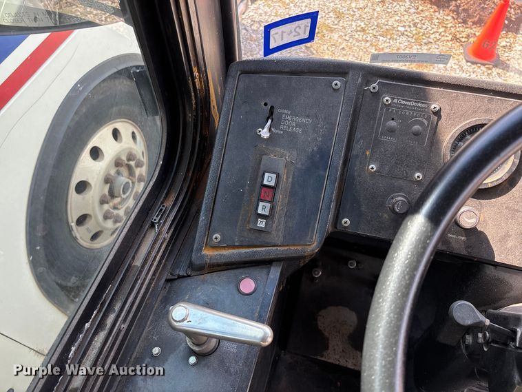 image for item EV3007 2003 North American Bus Industries SHF40 transit bus