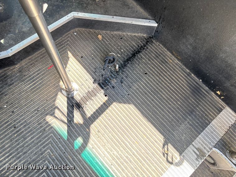 image for item EV3007 2003 North American Bus Industries SHF40 transit bus