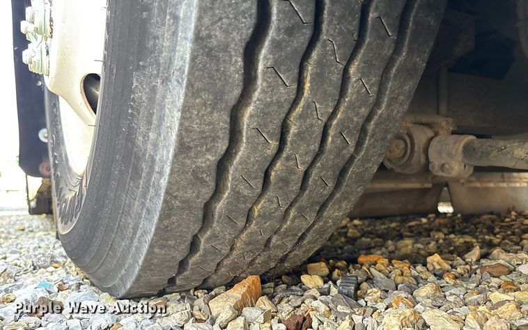 image for item EV3007 2003 North American Bus Industries SHF40 transit bus