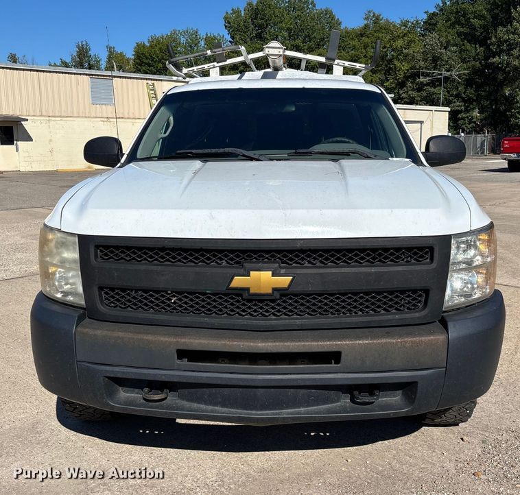 image for item EV3008 2013 Chevrolet Silverado 1500 pickup truck