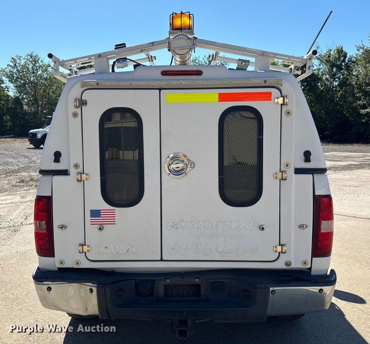 image for item EV3008 2013 Chevrolet Silverado 1500 pickup truck