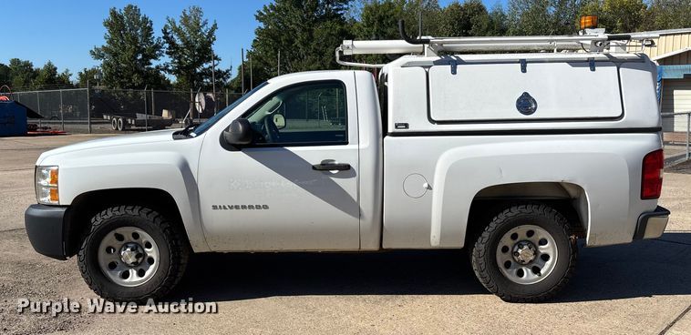 image for item EV3008 2013 Chevrolet Silverado 1500 pickup truck