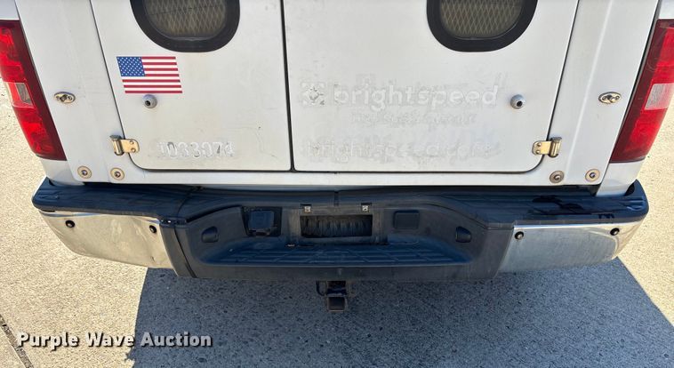 image for item EV3008 2013 Chevrolet Silverado 1500 pickup truck