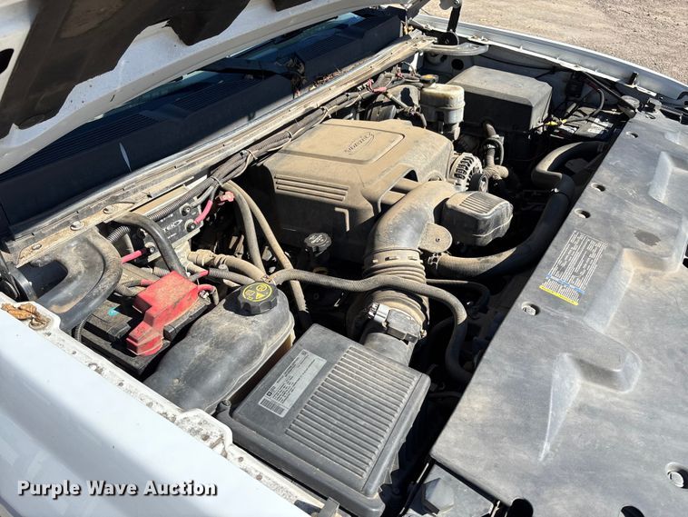 image for item EV3008 2013 Chevrolet Silverado 1500 pickup truck