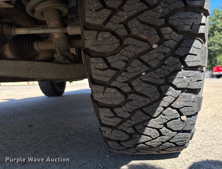 image for item EV3008 2013 Chevrolet Silverado 1500 pickup truck