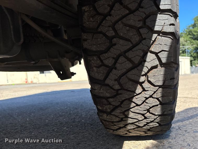 image for item EV3008 2013 Chevrolet Silverado 1500 pickup truck