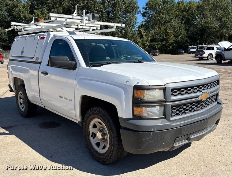 image for item EV3009 2015 Chevrolet Silverado pickup truck