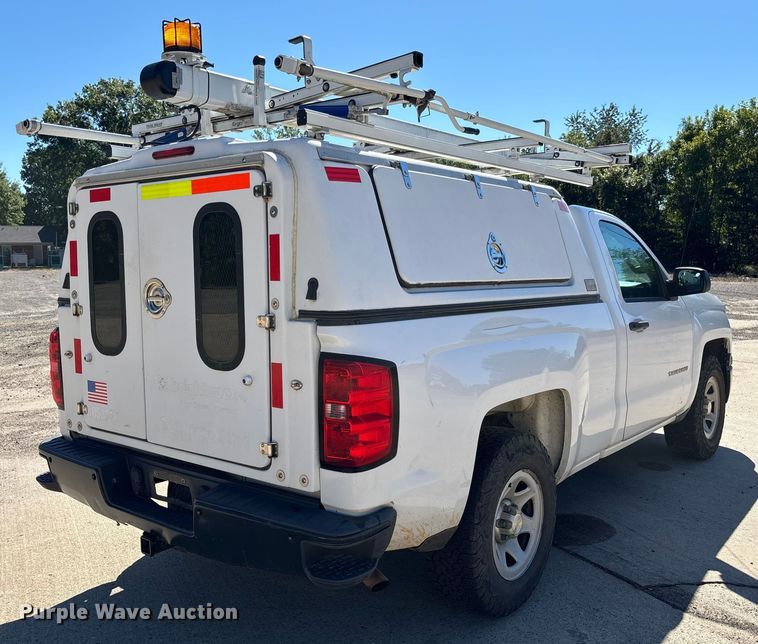 image for item EV3009 2015 Chevrolet Silverado pickup truck