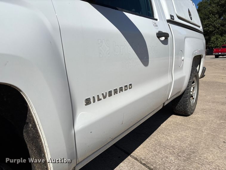 image for item EV3009 2015 Chevrolet Silverado pickup truck