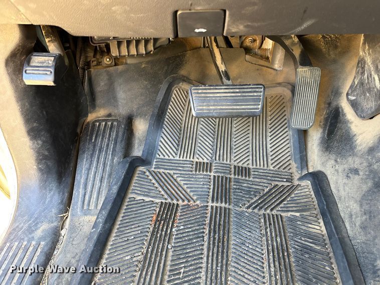 image for item EV3009 2015 Chevrolet Silverado pickup truck