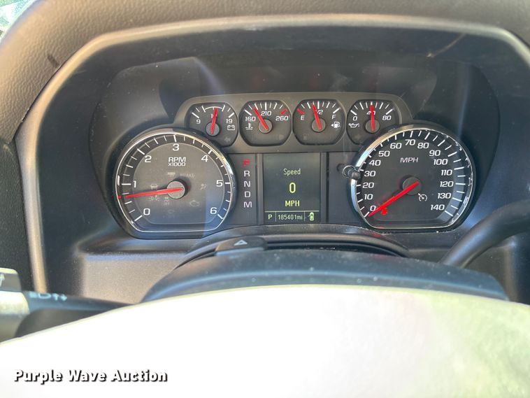 image for item EV3009 2015 Chevrolet Silverado pickup truck