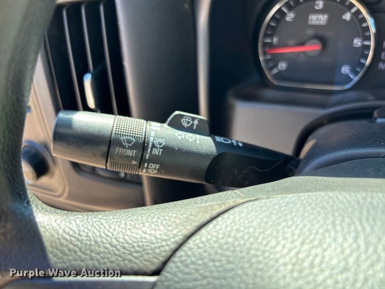 image for item EV3009 2015 Chevrolet Silverado pickup truck