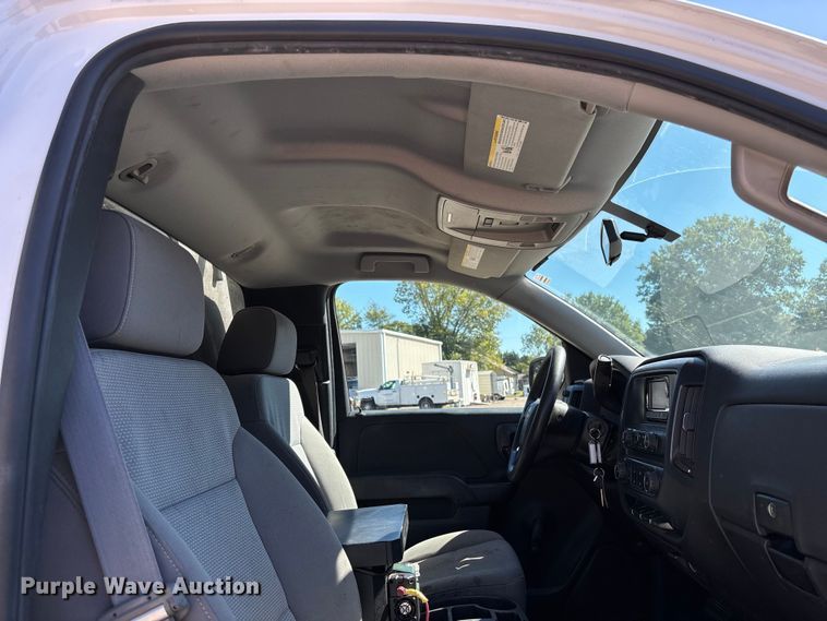 image for item EV3009 2015 Chevrolet Silverado pickup truck