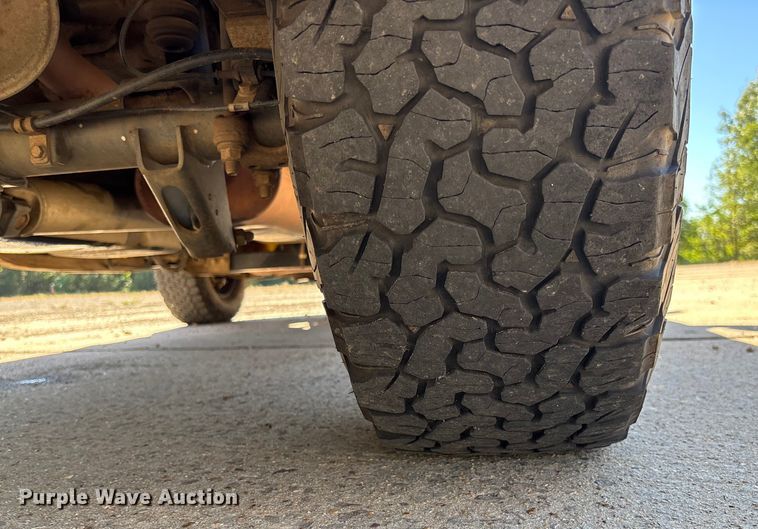 image for item EV3009 2015 Chevrolet Silverado pickup truck