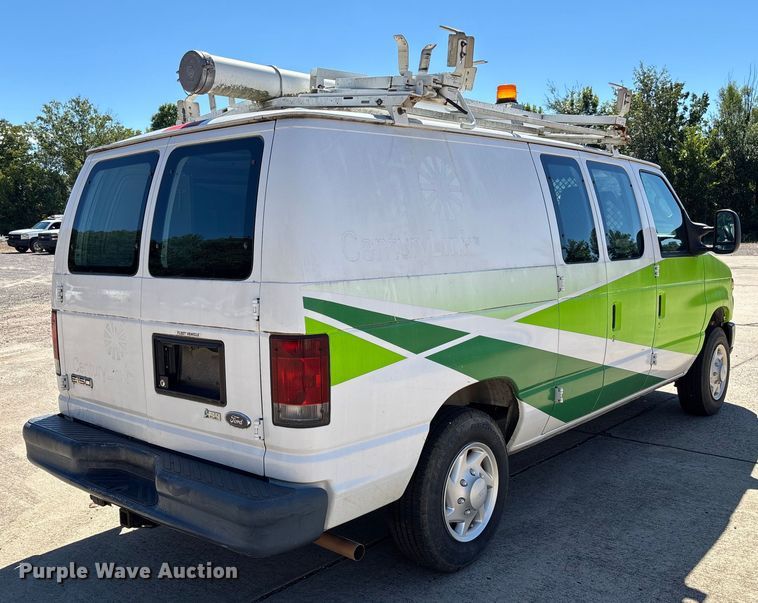 image for item EV3010 2009 Ford E150 van