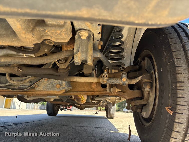 image for item EV3010 2009 Ford E150 van