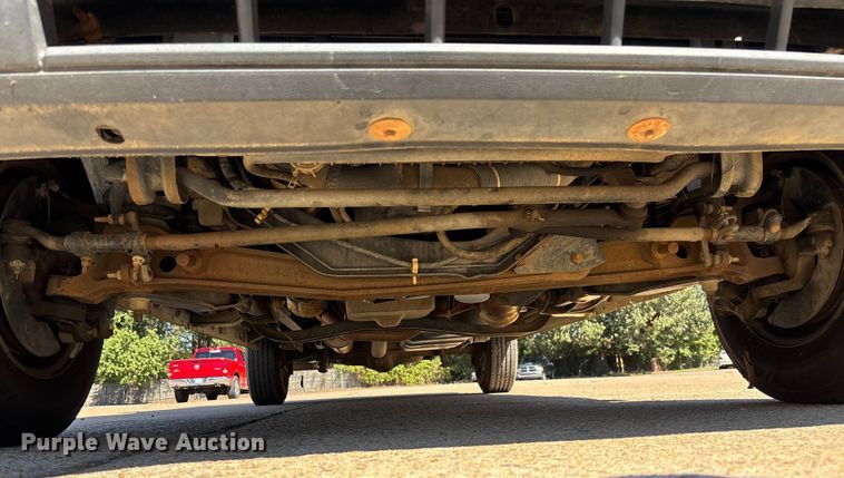 image for item EV3010 2009 Ford E150 van