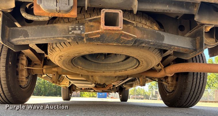 image for item EV3010 2009 Ford E150 van